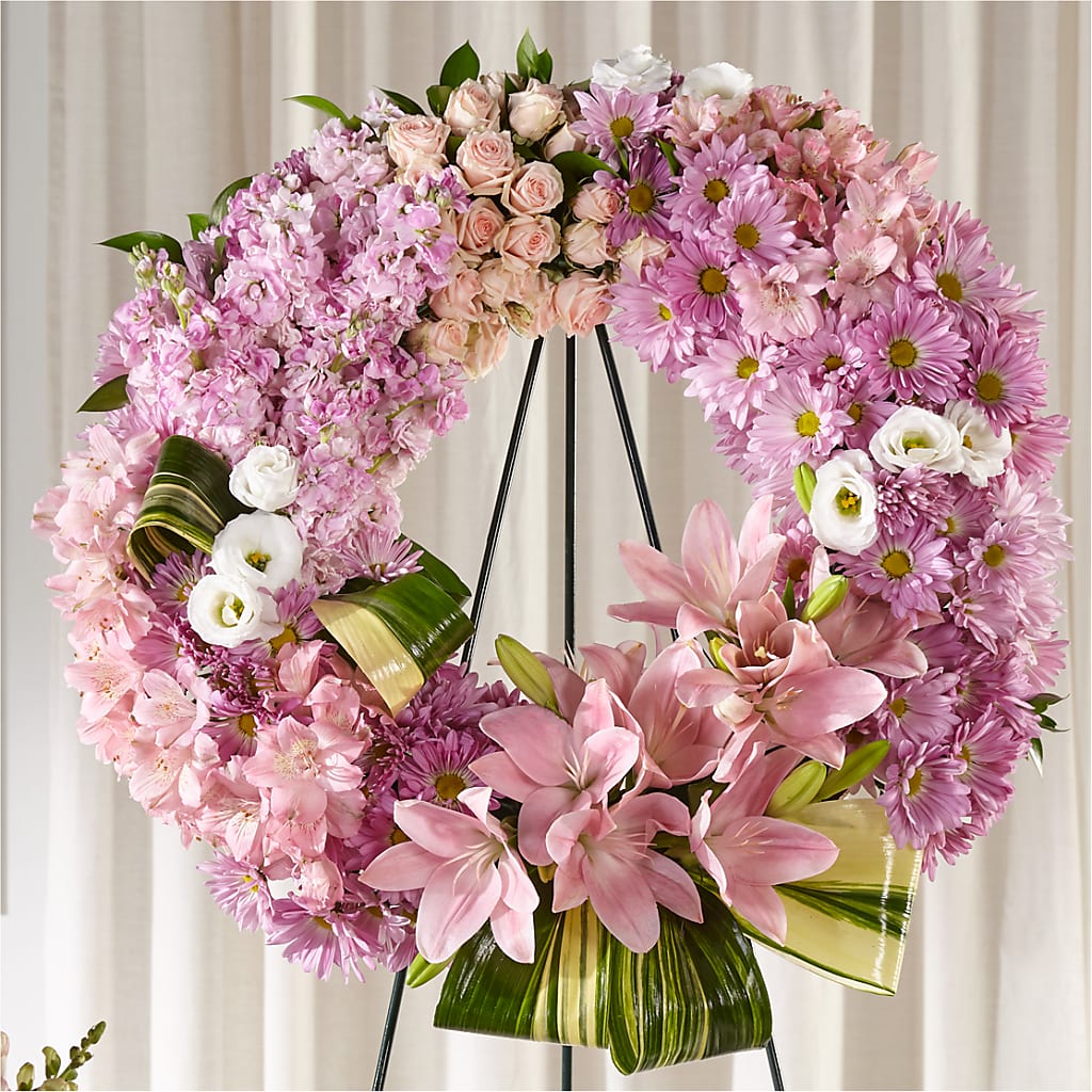 Gift of Warmth Wreath – Seasons Design Studio-fmi, Houston TX
