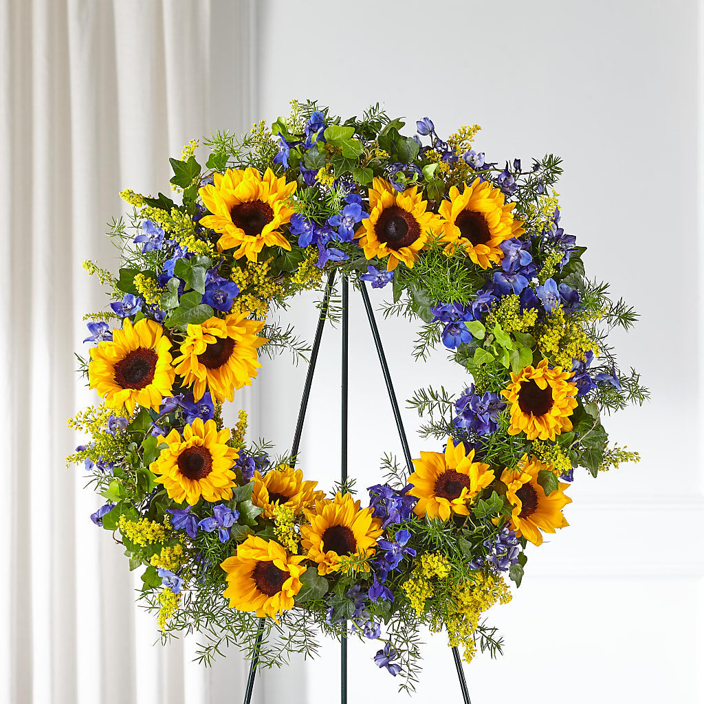 Bright Rays Wreath – Seasons Design Studio-fmi, Houston TX